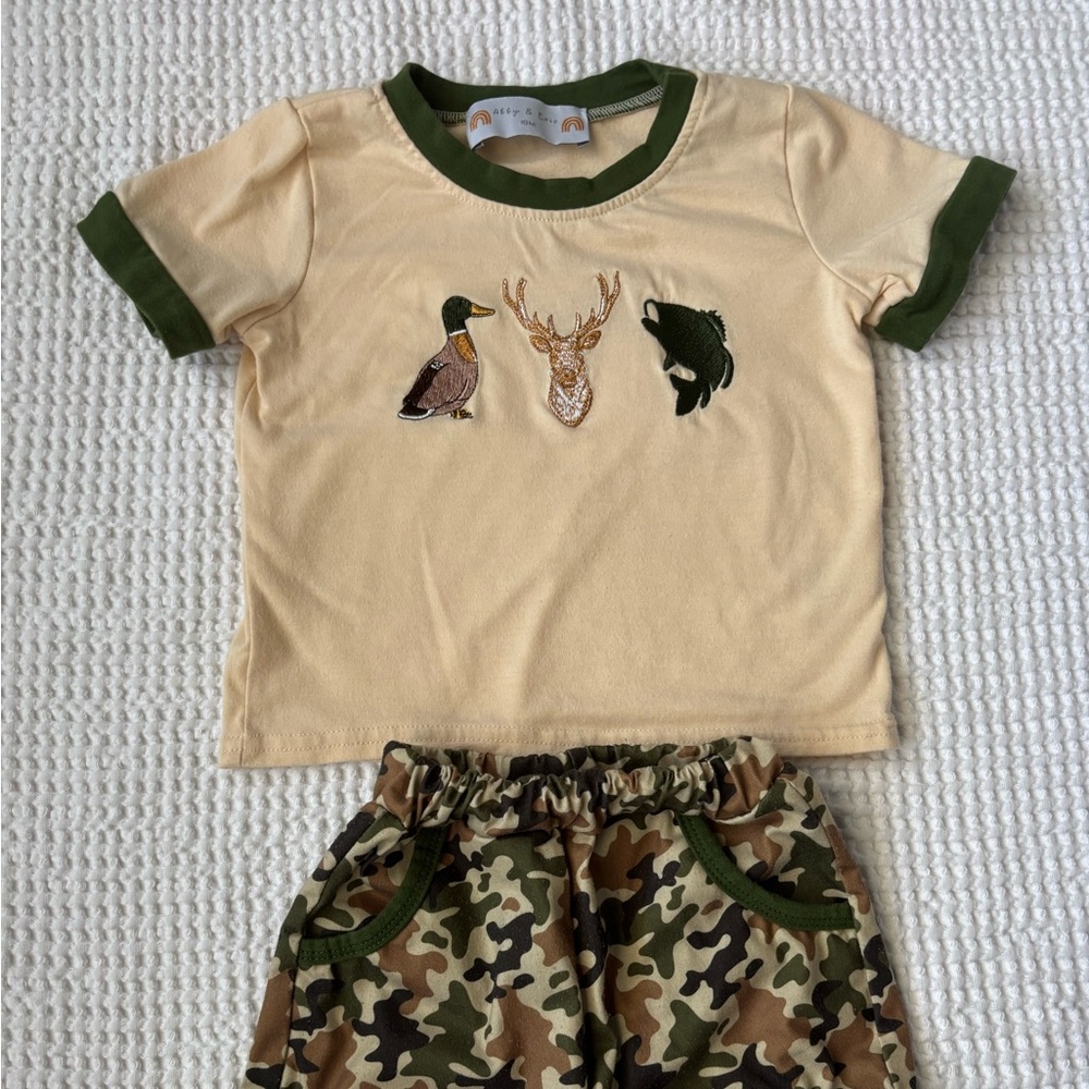 Abbie Evie hunting and fishing faux smocked short set 18m